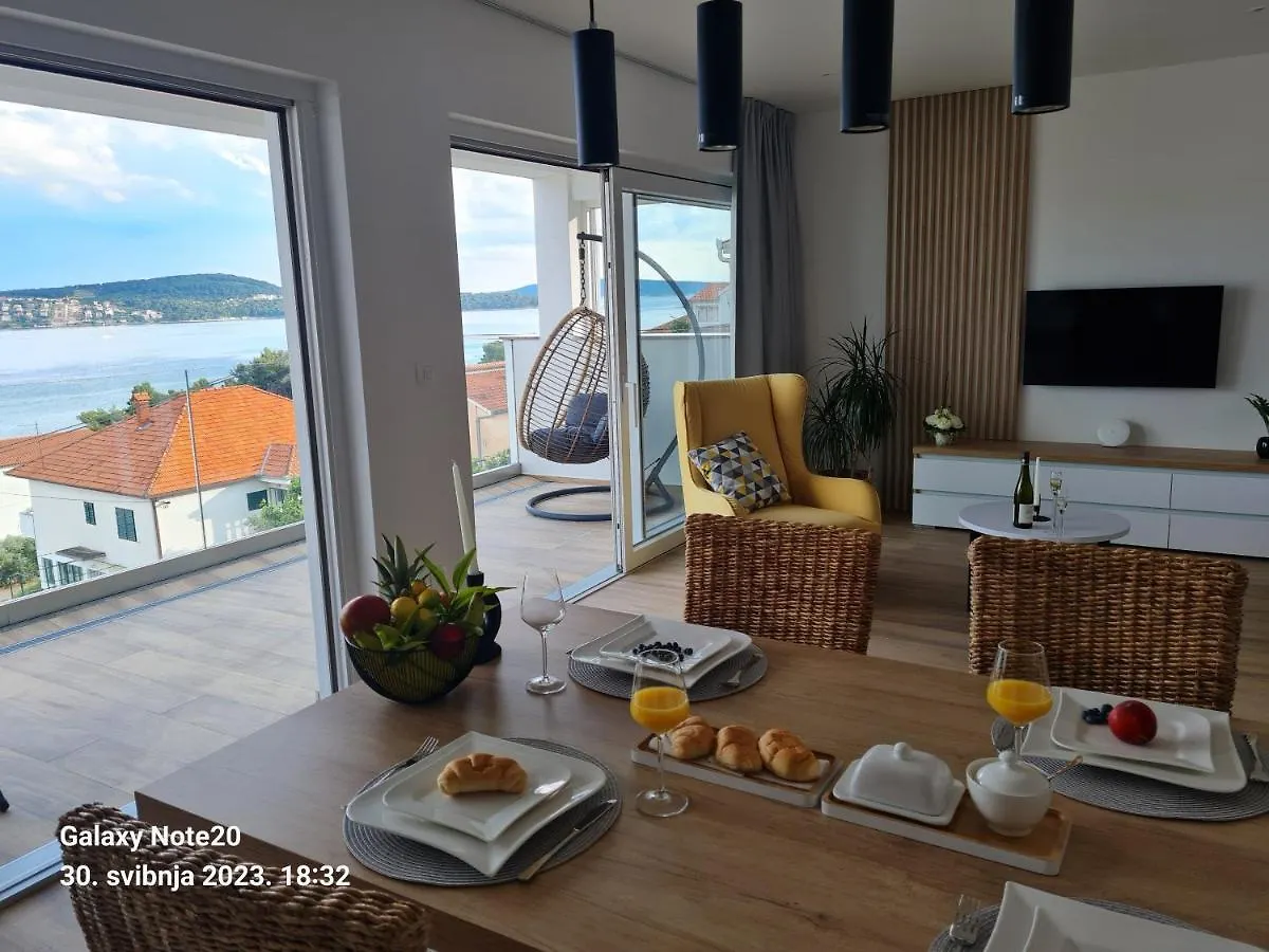 Penthouse Seaview Apartamento Trogir Croácia